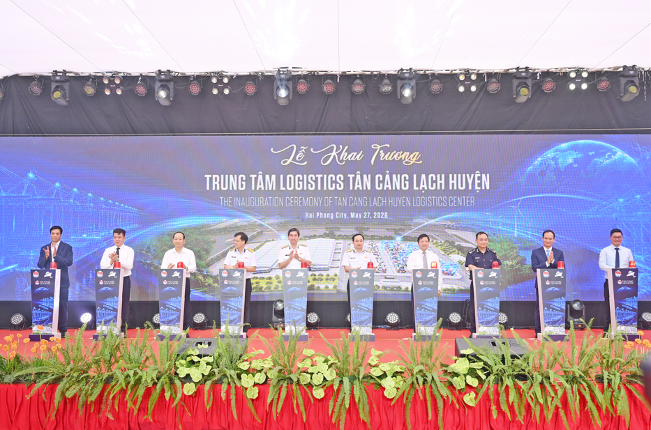 TRUNG TÂM LOGISTICS TÂN CẢNG LẠCH HUYỆN HƯỚNG TỚI MÔ HÌNH LOGISTICS XANH, THÔNG MINH, HIỆN ĐẠI